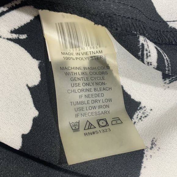 Vince Camuto Floral Hi Lo Blouse Size Small Women’s - Picture 7 of 9